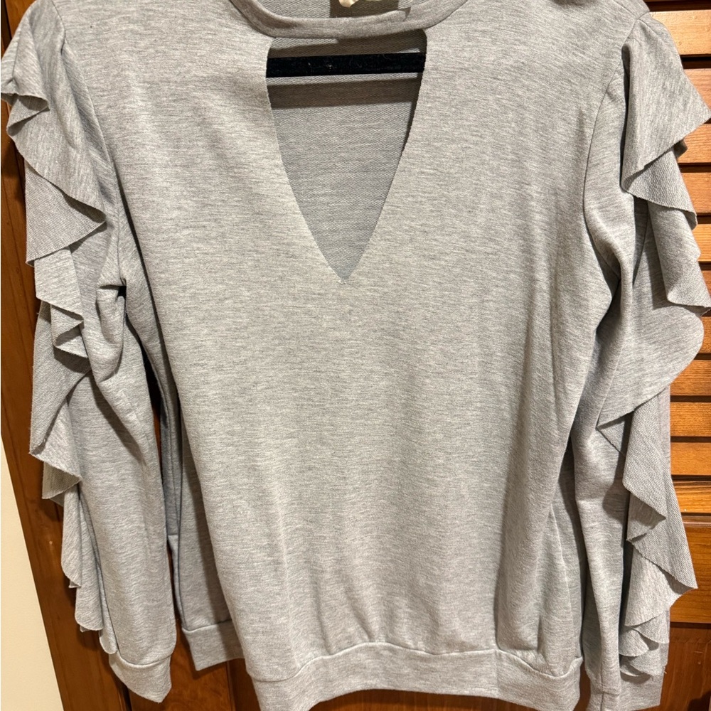 Fantastic Fawn‎ Gray Light-Weight Ruffled Sweatshirt